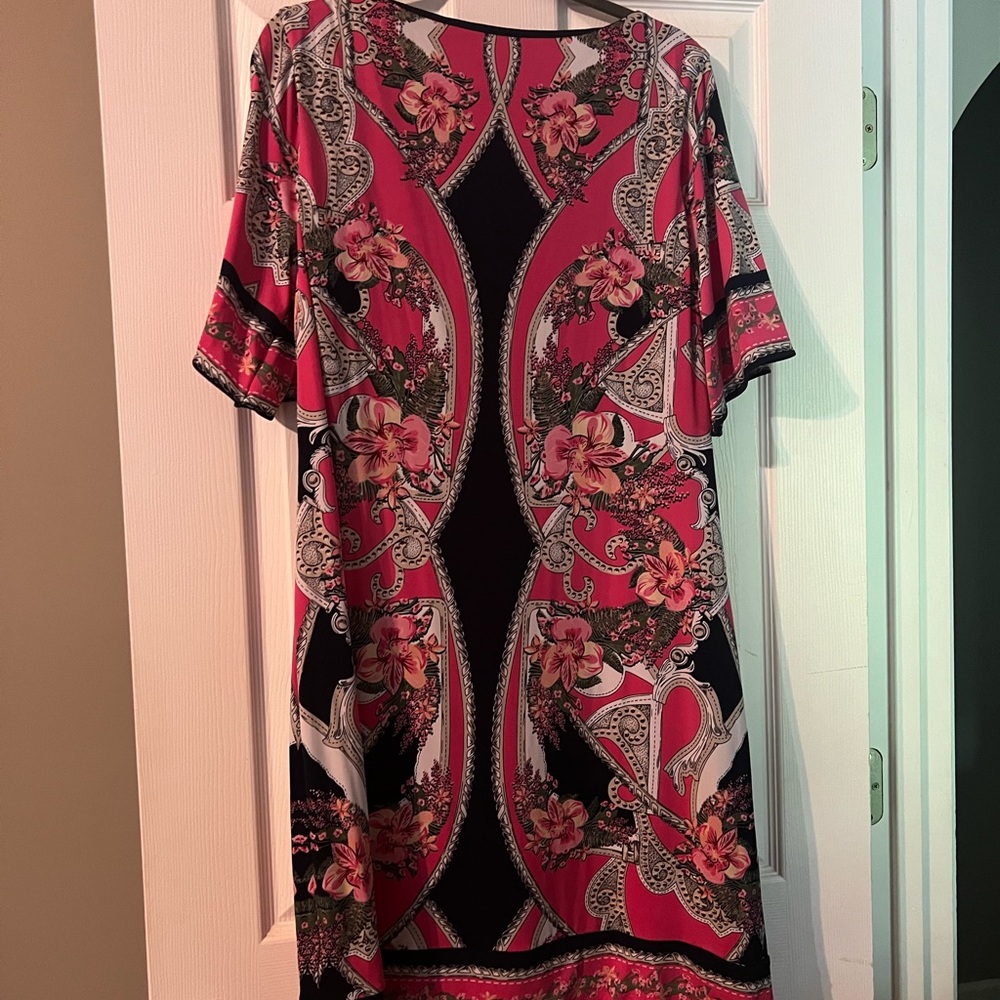 JM Collection Black and Pink Sheath Dress with Dolman Sleeves